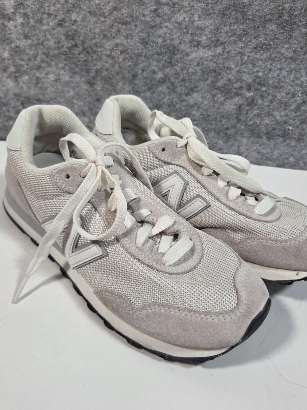 New Balance 515 Sneakers Womens Gray Cream Suede Mesh Athleisure Minimalist size
